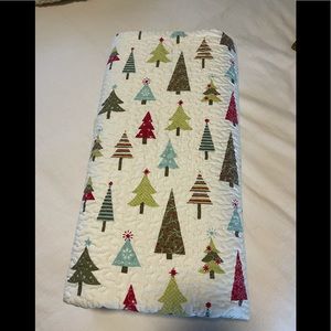 Havemeyer Cottage Christmas Tree Quilt 82” x 66”